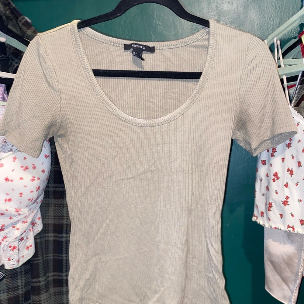 Forever 21 Cream Fitted Short Sleeve T-Shirt
